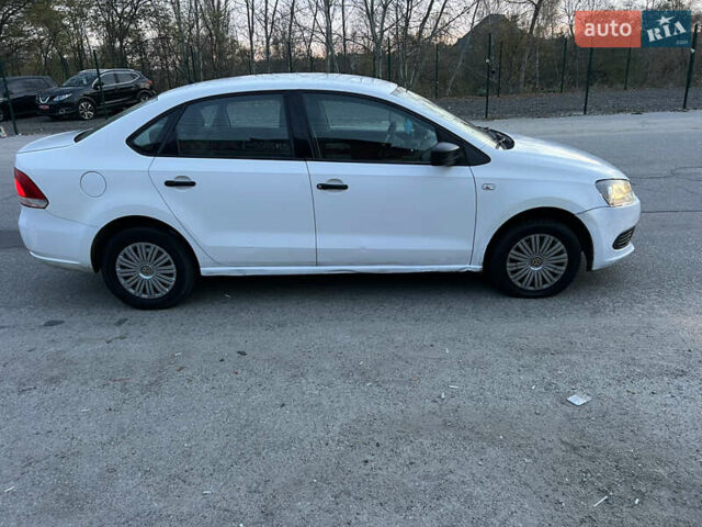 Белый Фольксваген Поло, объемом двигателя 1.6 л и пробегом 253 тыс. км за 3650 $, фото 16 на Automoto.ua