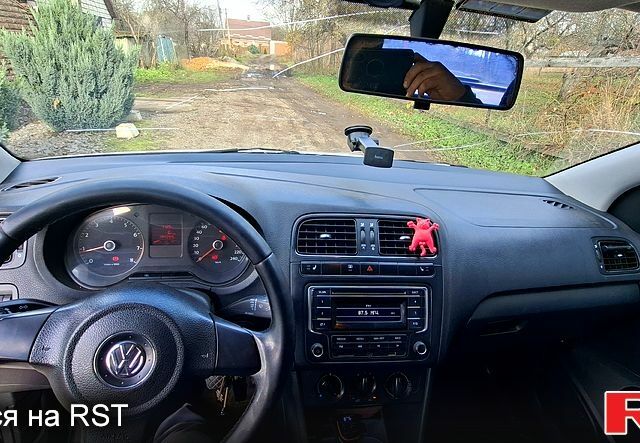 Белый Фольксваген Поло, объемом двигателя 1.6 л и пробегом 194 тыс. км за 6800 $, фото 6 на Automoto.ua