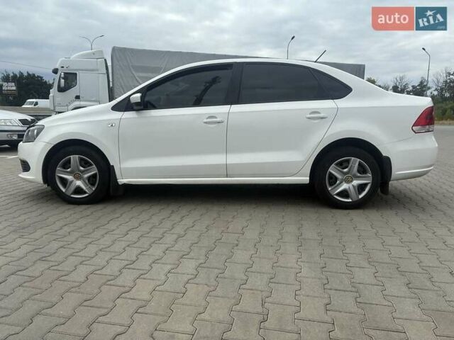 Белый Фольксваген Поло, объемом двигателя 1.6 л и пробегом 240 тыс. км за 6555 $, фото 5 на Automoto.ua