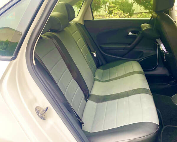 Белый Фольксваген Поло, объемом двигателя 1.6 л и пробегом 185 тыс. км за 5899 $, фото 8 на Automoto.ua