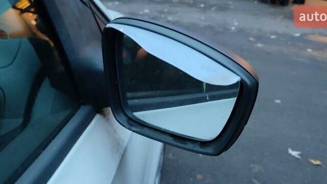 Белый Фольксваген Поло, объемом двигателя 1.6 л и пробегом 223 тыс. км за 7000 $, фото 5 на Automoto.ua