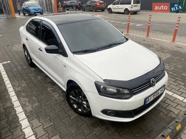 Белый Фольксваген Поло, объемом двигателя 1.6 л и пробегом 250 тыс. км за 5500 $, фото 2 на Automoto.ua