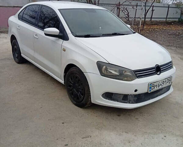 Білий Фольксваген Поло, об'ємом двигуна 1.6 л та пробігом 330 тис. км за 4000 $, фото 1 на Automoto.ua