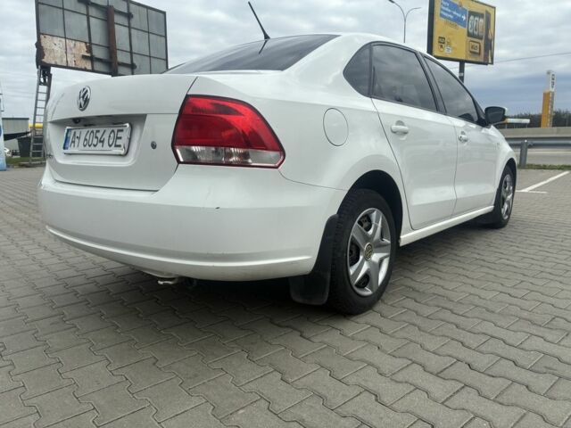 Белый Фольксваген Поло, объемом двигателя 1.6 л и пробегом 240 тыс. км за 6555 $, фото 3 на Automoto.ua