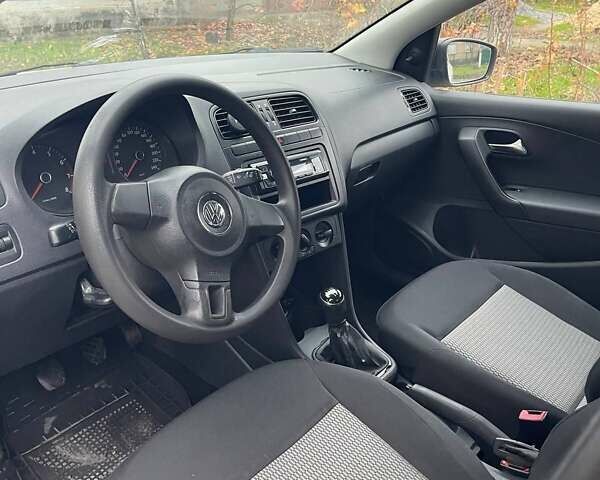 Белый Фольксваген Поло, объемом двигателя 1.6 л и пробегом 270 тыс. км за 6300 $, фото 7 на Automoto.ua