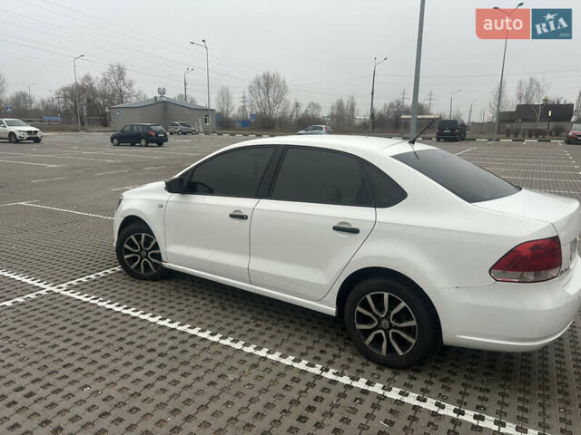 Білий Фольксваген Поло, об'ємом двигуна 1.6 л та пробігом 221 тис. км за 6000 $, фото 2 на Automoto.ua