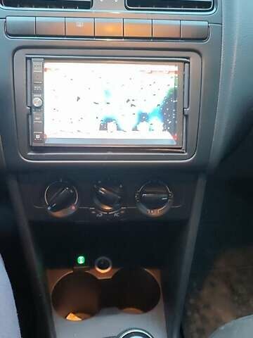 Белый Фольксваген Поло, объемом двигателя 1.6 л и пробегом 223 тыс. км за 7000 $, фото 12 на Automoto.ua