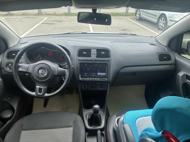 Белый Фольксваген Поло, объемом двигателя 1.6 л и пробегом 240 тыс. км за 6555 $, фото 11 на Automoto.ua