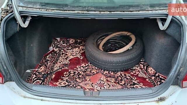 Белый Фольксваген Поло, объемом двигателя 1.6 л и пробегом 223 тыс. км за 7000 $, фото 7 на Automoto.ua