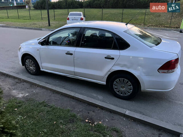 Белый Фольксваген Поло, объемом двигателя 1.6 л и пробегом 253 тыс. км за 3650 $, фото 2 на Automoto.ua