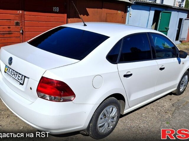 Белый Фольксваген Поло, объемом двигателя 1.6 л и пробегом 101 тыс. км за 7090 $, фото 4 на Automoto.ua