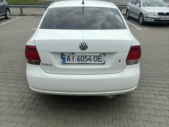 Белый Фольксваген Поло, объемом двигателя 1.6 л и пробегом 240 тыс. км за 6555 $, фото 4 на Automoto.ua