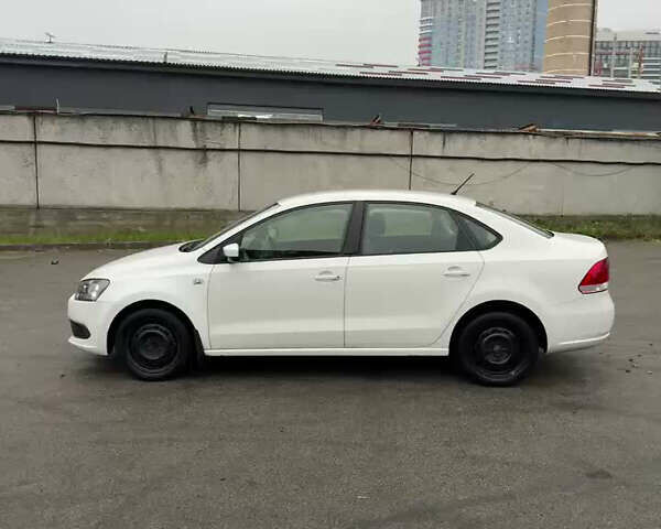 Белый Фольксваген Поло, объемом двигателя 1.6 л и пробегом 101 тыс. км за 7500 $, фото 1 на Automoto.ua