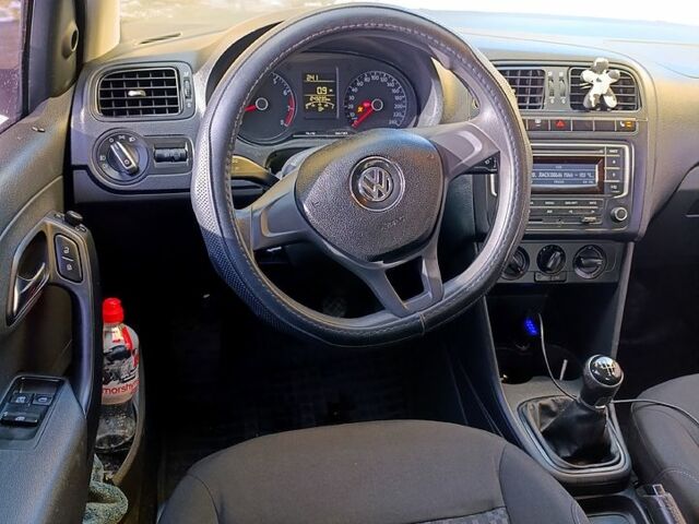 Белый Фольксваген Поло, объемом двигателя 1.6 л и пробегом 224 тыс. км за 6250 $, фото 11 на Automoto.ua