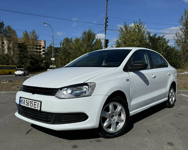 Белый Фольксваген Поло, объемом двигателя 1.6 л и пробегом 386 тыс. км за 5399 $, фото 1 на Automoto.ua