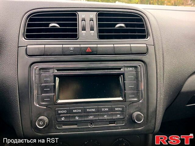 Белый Фольксваген Поло, объемом двигателя 1.6 л и пробегом 163 тыс. км за 8700 $, фото 10 на Automoto.ua