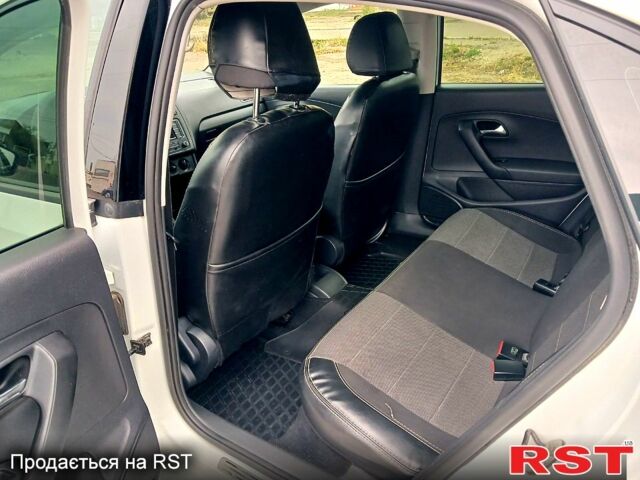 Белый Фольксваген Поло, объемом двигателя 1.6 л и пробегом 163 тыс. км за 8700 $, фото 11 на Automoto.ua