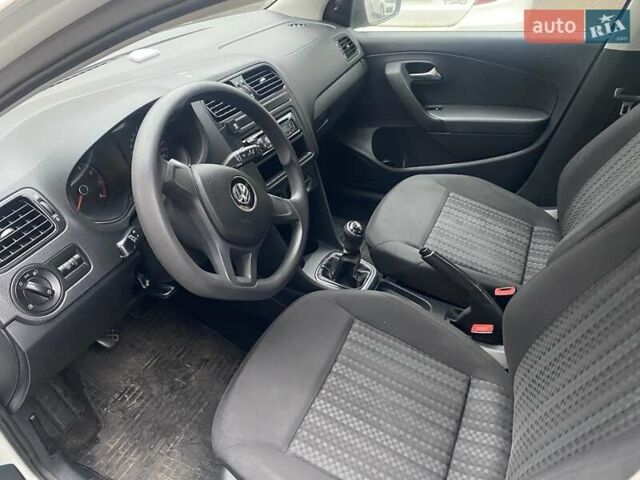 Белый Фольксваген Поло, объемом двигателя 1.6 л и пробегом 194 тыс. км за 7200 $, фото 10 на Automoto.ua