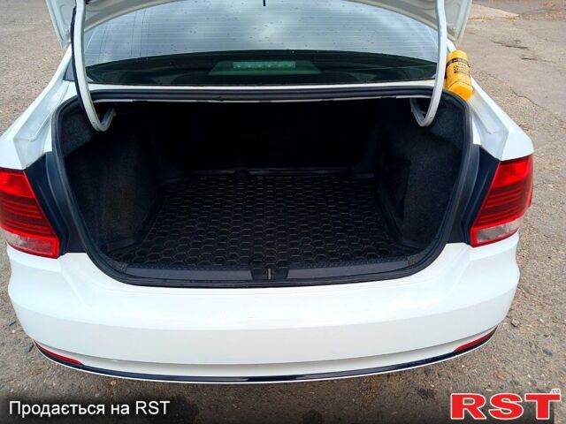 Белый Фольксваген Поло, объемом двигателя 1.6 л и пробегом 163 тыс. км за 8700 $, фото 6 на Automoto.ua