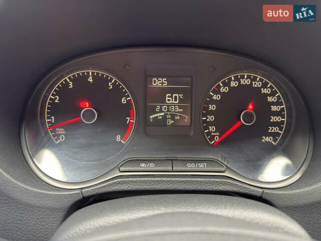 Білий Фольксваген Поло, об'ємом двигуна 1.6 л та пробігом 210 тис. км за 8500 $, фото 10 на Automoto.ua