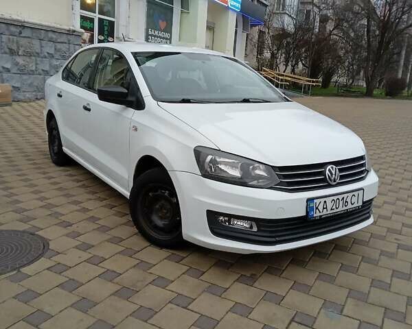 Белый Фольксваген Поло, объемом двигателя 1.6 л и пробегом 294 тыс. км за 7100 $, фото 3 на Automoto.ua
