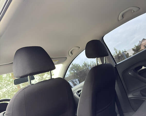 Білий Фольксваген Поло, об'ємом двигуна 1.6 л та пробігом 210 тис. км за 8500 $, фото 15 на Automoto.ua