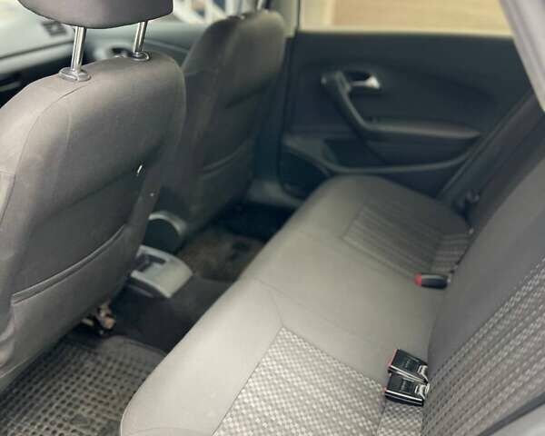 Білий Фольксваген Поло, об'ємом двигуна 1.6 л та пробігом 190 тис. км за 7500 $, фото 5 на Automoto.ua