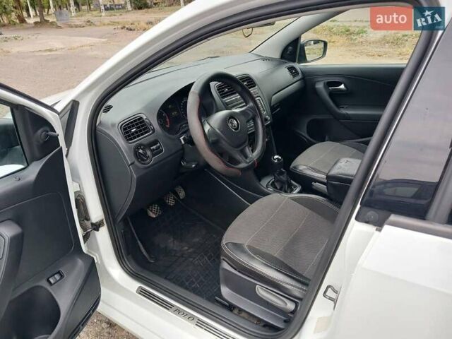 Білий Фольксваген Поло, об'ємом двигуна 1.6 л та пробігом 163 тис. км за 8700 $, фото 10 на Automoto.ua