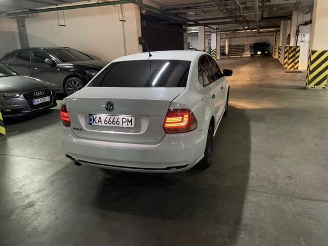 Білий Фольксваген Поло, об'ємом двигуна 1.6 л та пробігом 370 тис. км за 7699 $, фото 2 на Automoto.ua