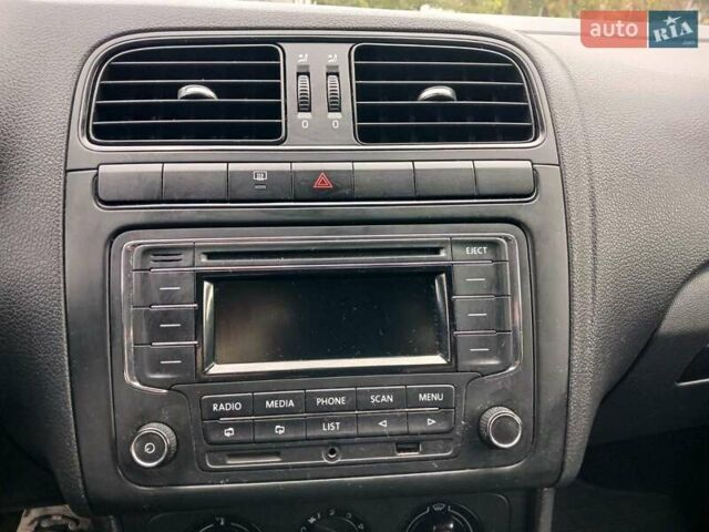 Білий Фольксваген Поло, об'ємом двигуна 1.6 л та пробігом 163 тис. км за 8700 $, фото 12 на Automoto.ua