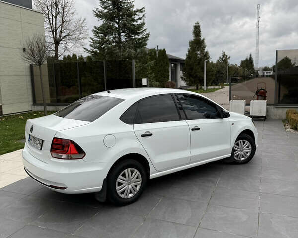 Білий Фольксваген Поло, об'ємом двигуна 1.6 л та пробігом 210 тис. км за 8500 $, фото 3 на Automoto.ua