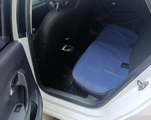 Білий Фольксваген Поло, об'ємом двигуна 1.6 л та пробігом 345 тис. км за 4999 $, фото 6 на Automoto.ua