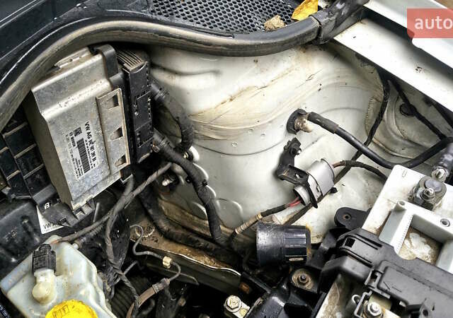 Білий Фольксваген Поло, об'ємом двигуна 1.6 л та пробігом 153 тис. км за 8000 $, фото 7 на Automoto.ua