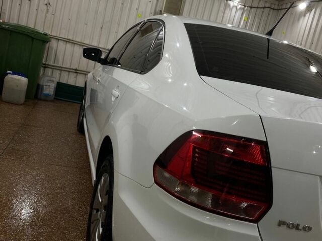 Белый Фольксваген Поло, объемом двигателя 1.6 л и пробегом 94 тыс. км за 6999 $, фото 3 на Automoto.ua