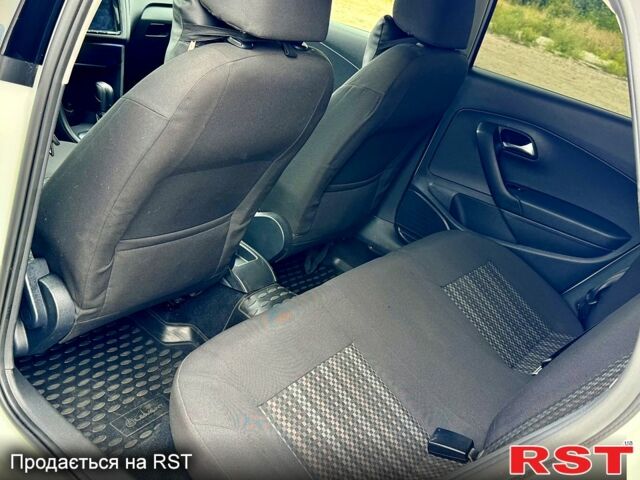 Білий Фольксваген Поло, об'ємом двигуна 1.6 л та пробігом 127 тис. км за 8950 $, фото 4 на Automoto.ua