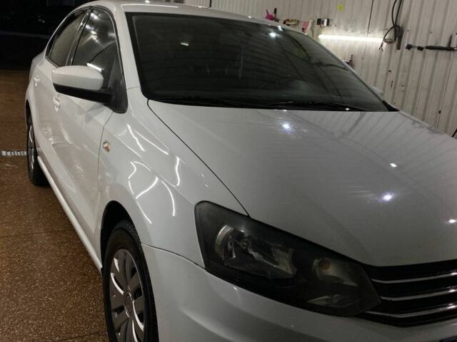 Белый Фольксваген Поло, объемом двигателя 1.6 л и пробегом 94 тыс. км за 6999 $, фото 2 на Automoto.ua