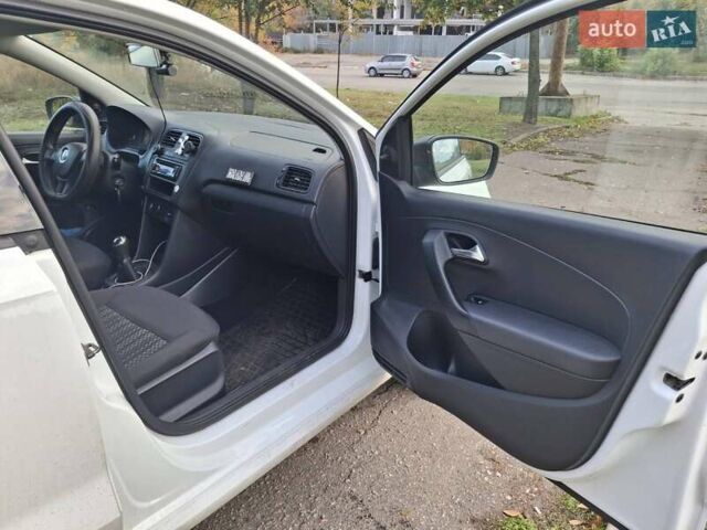 Білий Фольксваген Поло, об'ємом двигуна 1.6 л та пробігом 313 тис. км за 7300 $, фото 6 на Automoto.ua