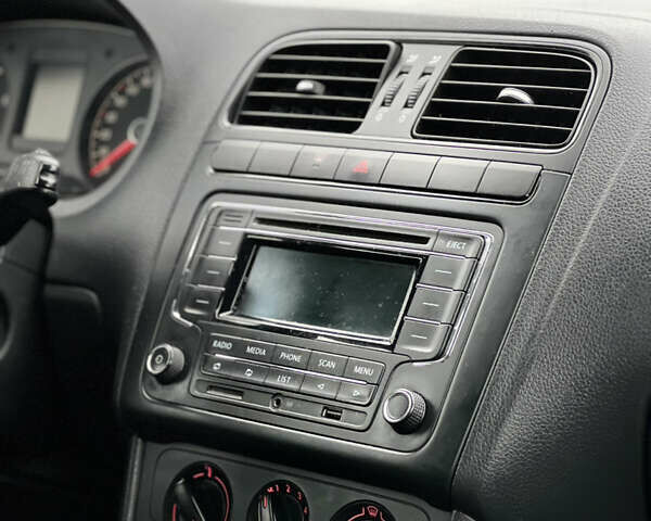 Белый Фольксваген Поло, объемом двигателя 1.6 л и пробегом 164 тыс. км за 8999 $, фото 15 на Automoto.ua