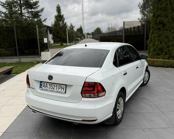 Білий Фольксваген Поло, об'ємом двигуна 1.6 л та пробігом 210 тис. км за 8500 $, фото 4 на Automoto.ua