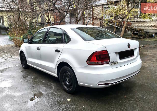 Білий Фольксваген Поло, об'ємом двигуна 1.6 л та пробігом 153 тис. км за 8000 $, фото 1 на Automoto.ua