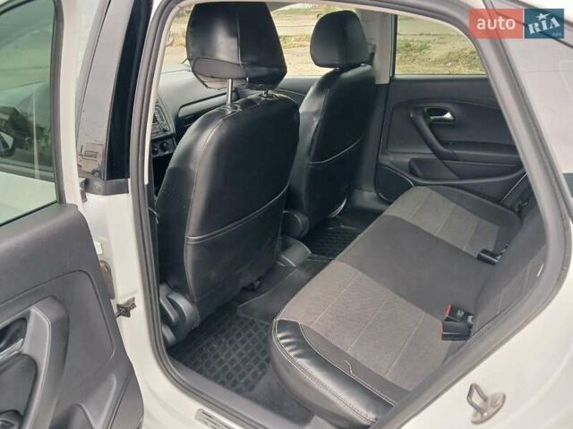 Білий Фольксваген Поло, об'ємом двигуна 1.6 л та пробігом 163 тис. км за 8700 $, фото 13 на Automoto.ua