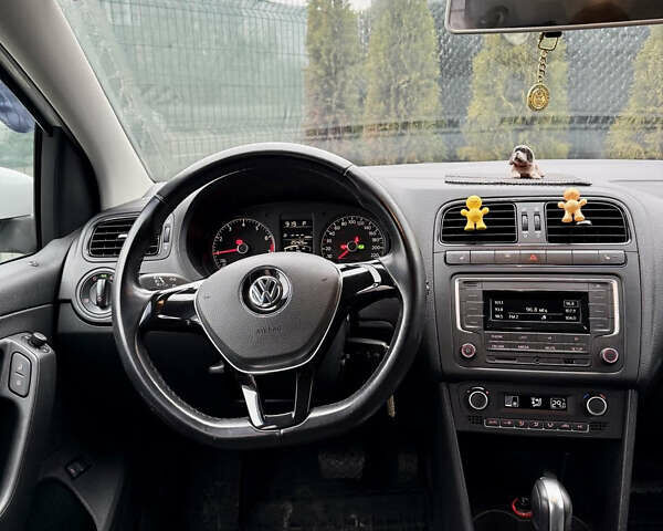 Білий Фольксваген Поло, об'ємом двигуна 1.6 л та пробігом 25 тис. км за 11200 $, фото 10 на Automoto.ua