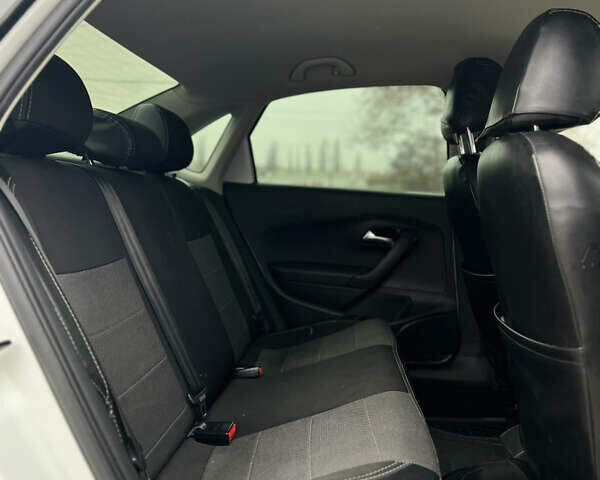 Белый Фольксваген Поло, объемом двигателя 1.6 л и пробегом 164 тыс. км за 8999 $, фото 22 на Automoto.ua