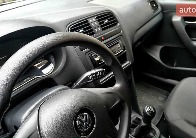 Білий Фольксваген Поло, об'ємом двигуна 1.6 л та пробігом 153 тис. км за 8000 $, фото 14 на Automoto.ua