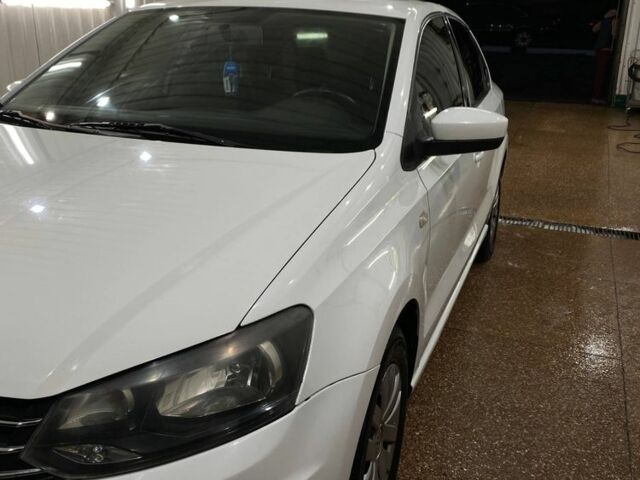 Белый Фольксваген Поло, объемом двигателя 1.6 л и пробегом 94 тыс. км за 6999 $, фото 1 на Automoto.ua