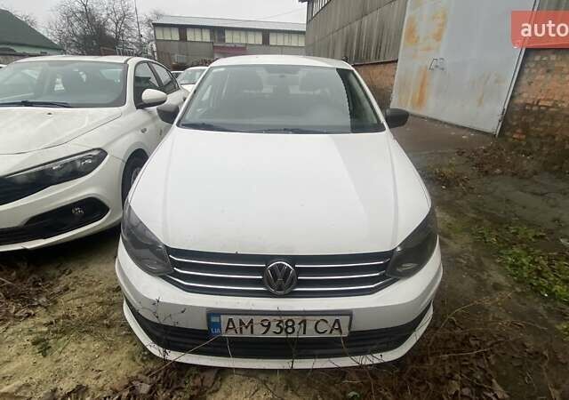 Белый Фольксваген Поло, объемом двигателя 1.6 л и пробегом 156 тыс. км за 7600 $, фото 1 на Automoto.ua