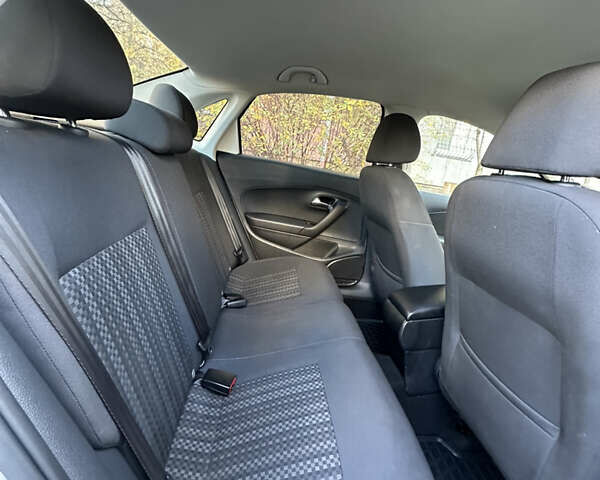 Белый Фольксваген Поло, объемом двигателя 1.4 л и пробегом 99 тыс. км за 9900 $, фото 7 на Automoto.ua