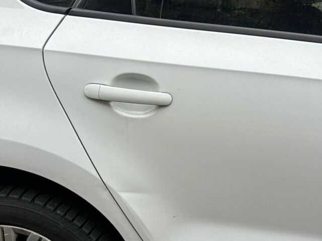 Белый Фольксваген Поло, объемом двигателя 1.4 л и пробегом 99 тыс. км за 10000 $, фото 3 на Automoto.ua