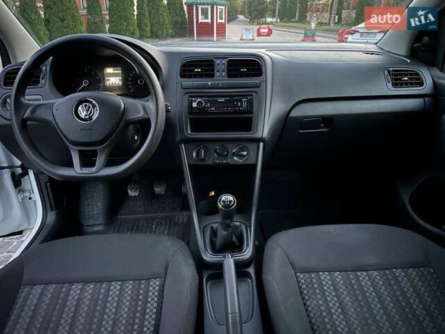 Белый Фольксваген Поло, объемом двигателя 1.6 л и пробегом 80 тыс. км за 9299 $, фото 20 на Automoto.ua