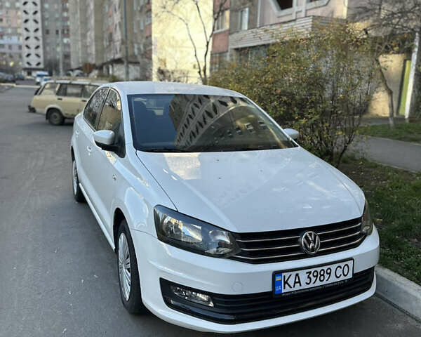 Белый Фольксваген Поло, объемом двигателя 1.4 л и пробегом 99 тыс. км за 9900 $, фото 1 на Automoto.ua